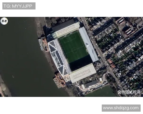 足球巨星豪宅揭秘 球场之外的奢华生活与独特设计